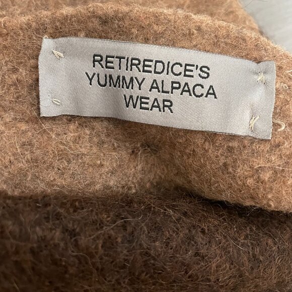 Alpaca crossbody bag with suede leather strap - Picture 4 of 12